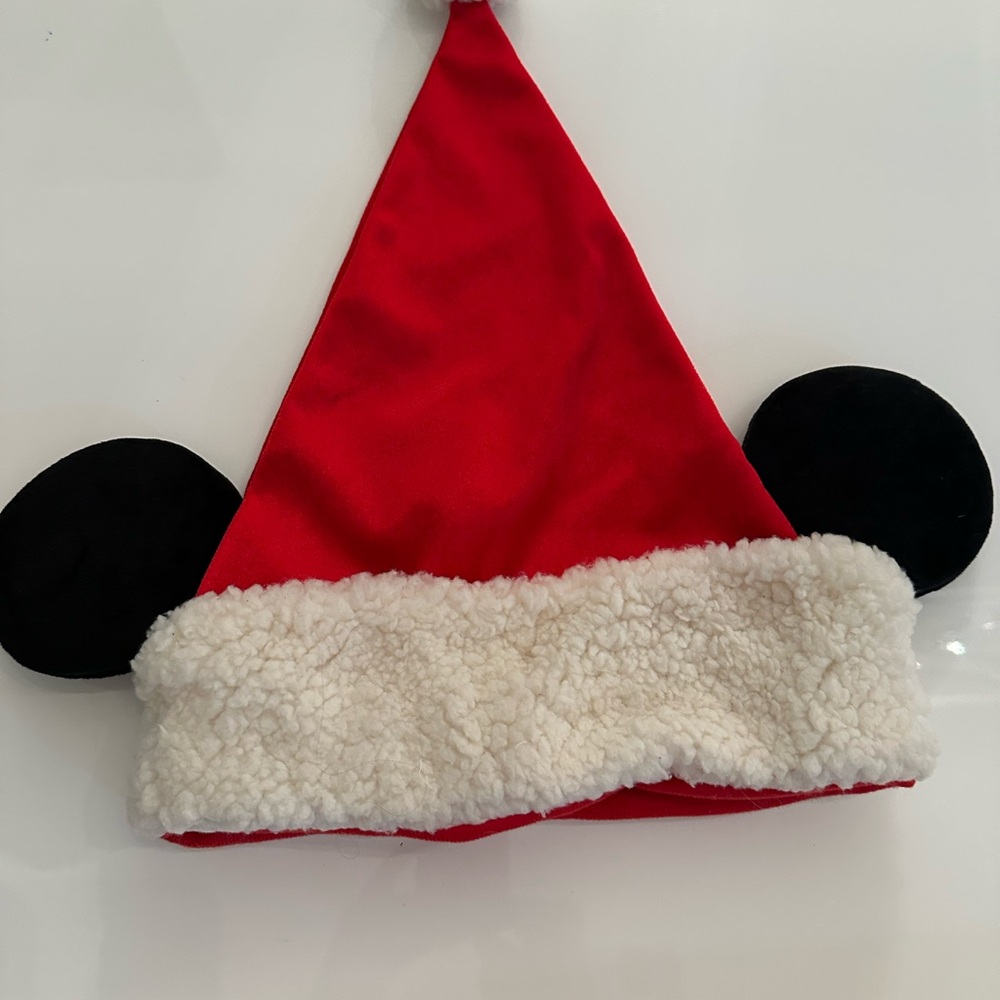 Women’s/Men’s (unisex) Disney Mickey Mouse Santa hat  very good condition